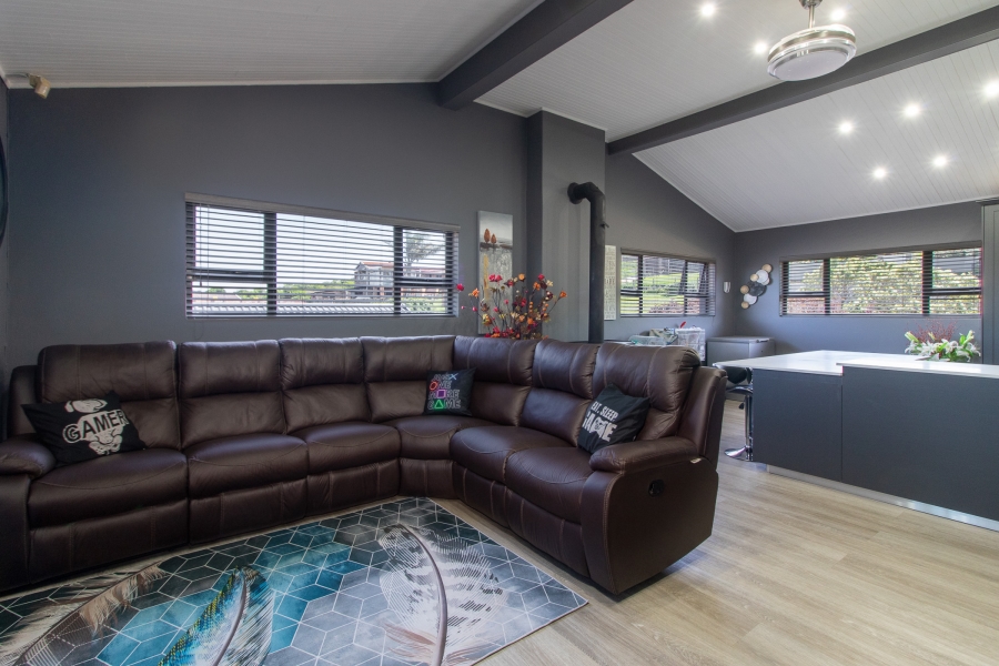 To Let 4 Bedroom Property for Rent in Forest Downs Eastern Cape